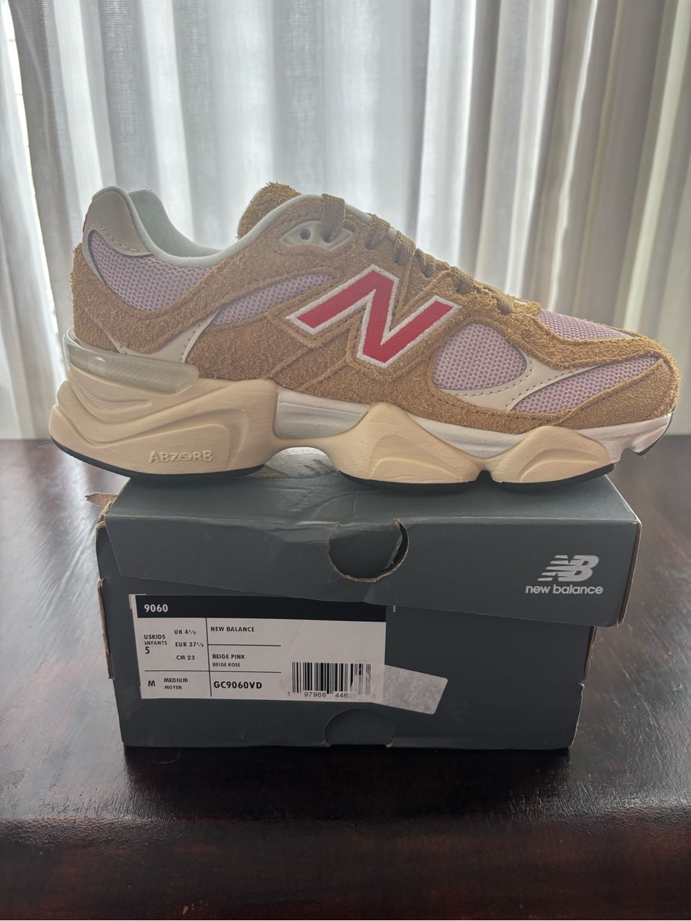 New Balance beige and pink women's sneakers